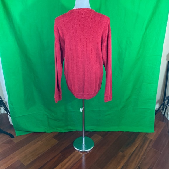 RED CREW NECK SWEATER L - Picture 3 of 4